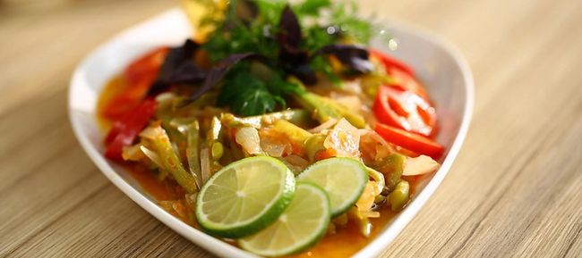 ZEYTİNYAĞLI FASULYE